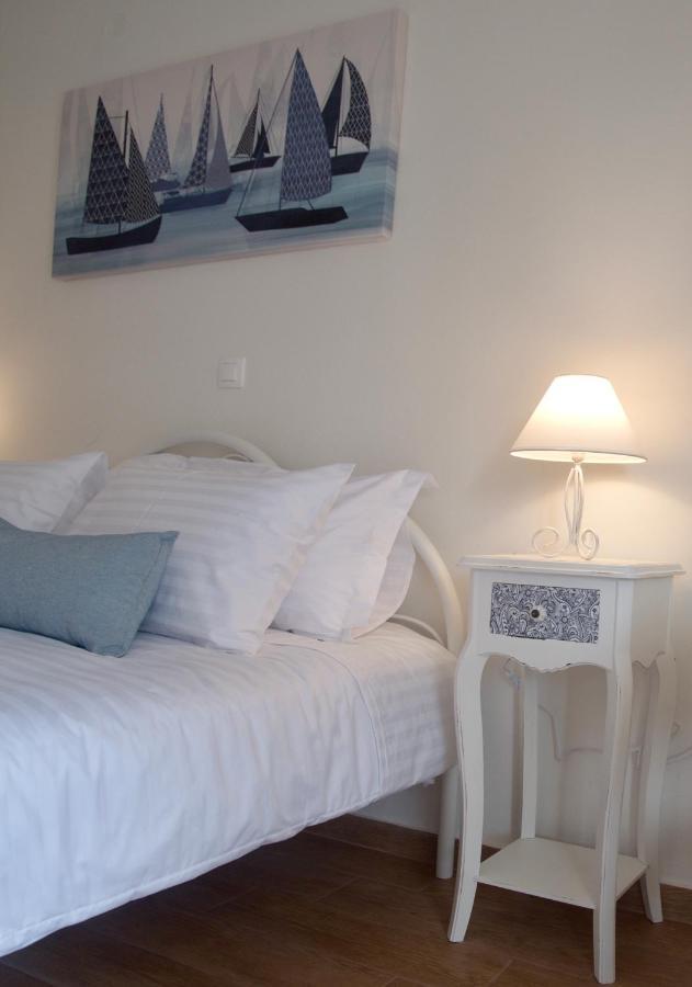 The Bluehouse - Spacious Top Floor Flat With Parking, By Mon Repos Beach Corfu (city) Exterior foto