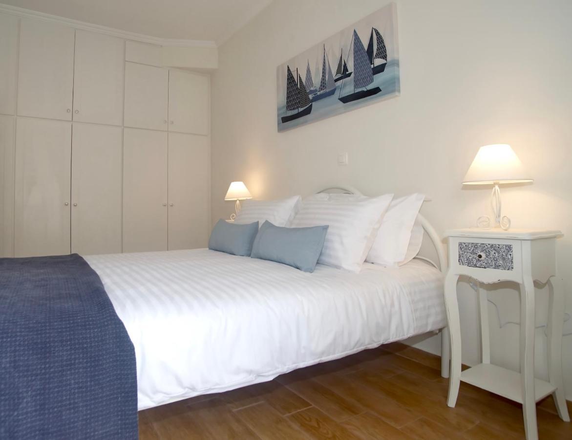 The Bluehouse - Spacious Top Floor Flat With Parking, By Mon Repos Beach Corfu (city) Exterior foto