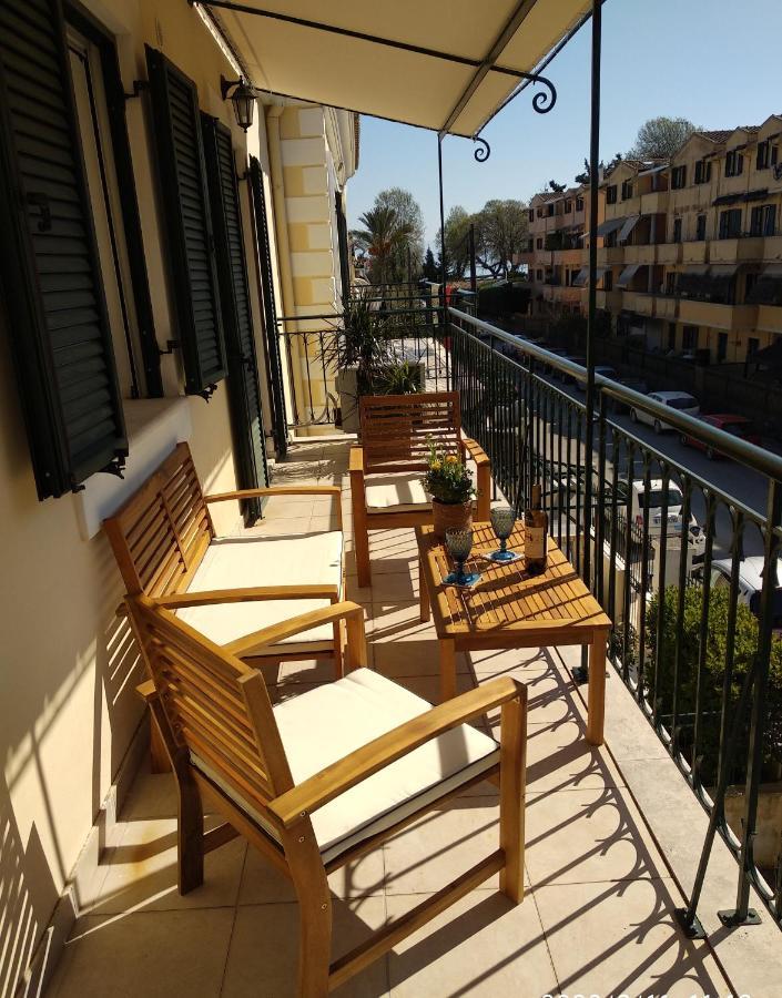 The Bluehouse - Spacious Top Floor Flat With Parking, By Mon Repos Beach Corfu (city) Exterior foto